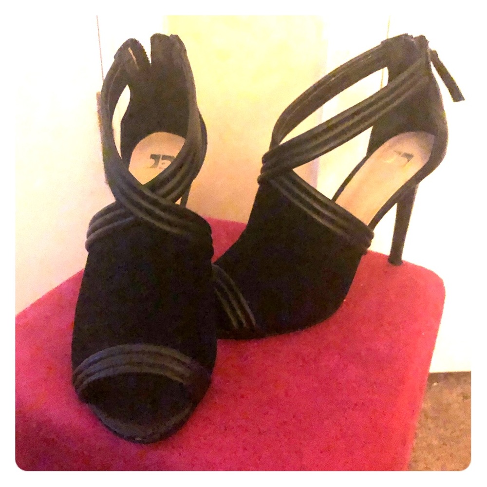 Joe’s Jeans Black peep toe heels